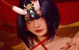 AzamiBunnyGirl图集，完美的模糊感，分享让我无法抗拒的瞬间