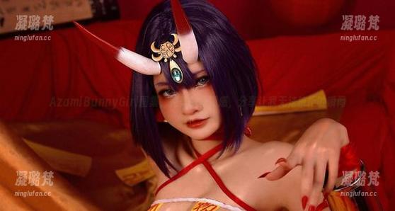 AzamiBunnyGirl图集，完美的模糊感，分享让我无法抗拒的瞬间