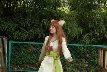 BoLoli菠萝社 – 猫九酱Sakura的泳装写真，原图呈现了一种‘不想洗澡也要美’的感觉。