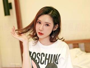 Feilin嗲囡囡 – 栗子Riz的私拍比基尼图集：完美到让人想说‘为了啥！’