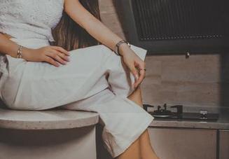 GIRLT果团网 – 私房情怀——松果儿在体操服中闪耀的不一样