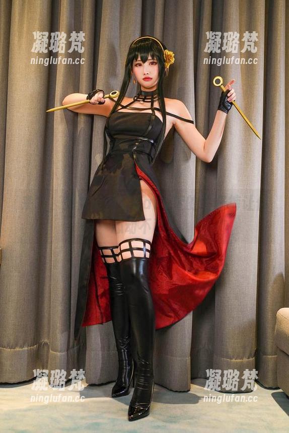 来吧，免费美图！KaYa萱的牛仔裤让你心动不已！