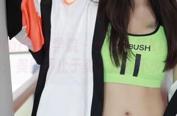 MFStar模范学院 – 少女茜茜Kimi的写真秀：美图不止于美，还有不少欢乐！