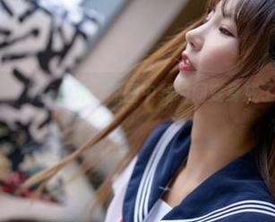当Seoyool(서율)在户外：原图中我瞬间变身成了‘摆姿小能手’
