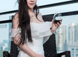 TGOD推女神 – 婕西儿jessie的连衣裙写真集：肤色、光影、还有那些没说出口的情感