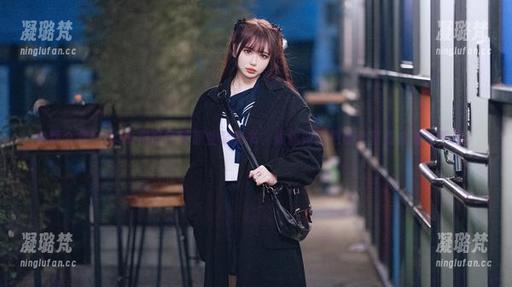 免费合集！Tina很妖孽呀职业装秘书，教你如何把办公室变成时尚秀场。