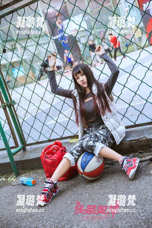 TouTiao头条女神 - 最新更新！JennyR的露丝玛丽合集，感觉整个夏天都在这一捧阳光里！