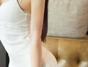 UGirls尤果网 – 透过田慕儿的眼镜：高清美图，怎么能不下载呢？