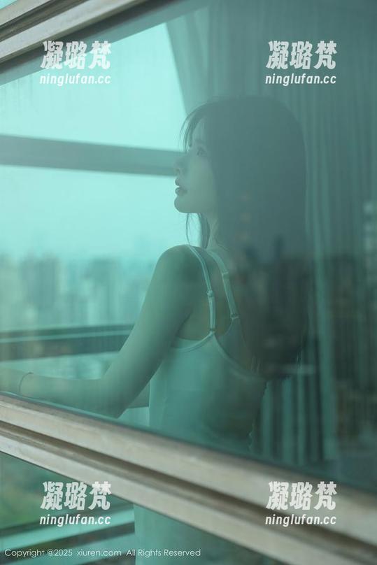 Xiuren秀人网 - 最新写真！MOON嘉依和她的女孩们，真是美得让人怀疑人生。