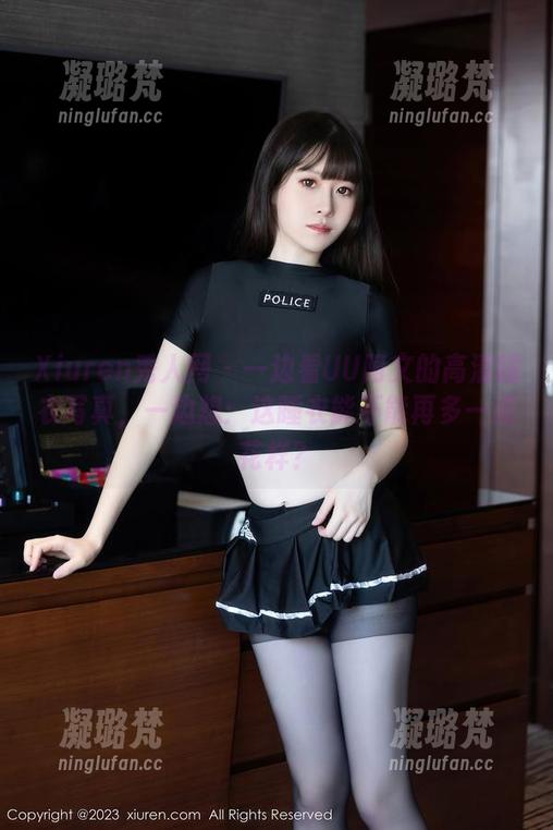 Xiuren秀人网-UU阿文 Xiuren秀人网 - 一边看UU阿文的高清睡衣写真,一边想:这睡衣能不能再多一点花样?