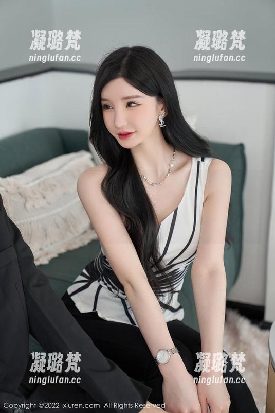 Xiuren秀人网-周周不吃香菜 Xiuren秀人网 - 不愧是周周不吃香菜!这组透明美图让我直呼好看,分享分享再聊!