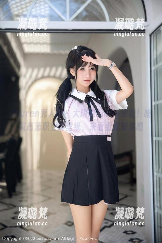 Xiuren秀人网 - 大琪琪Emily来啦！啥叫高清职业装壁纸，来看看就知道啦