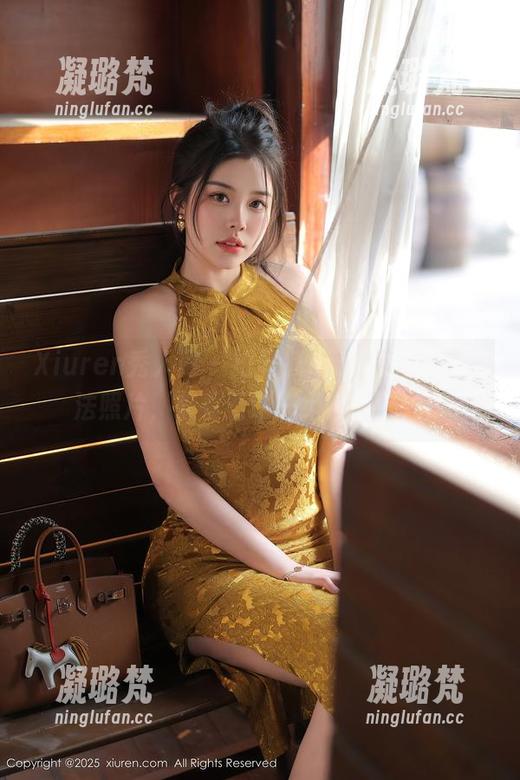 Xiuren秀人网-拍黄瓜girl Xiuren秀人网 - 拍黄瓜girl+办公室=魔法照片,来看看这一组合的魅力!
