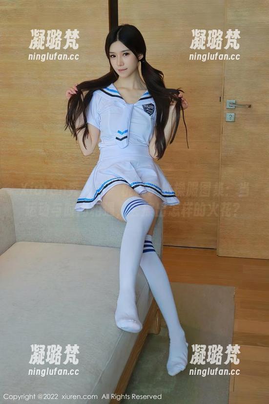 Xiuren秀人网 - 桃桃子体操服图集：当运动与时尚相遇，会擦出怎样的火花？