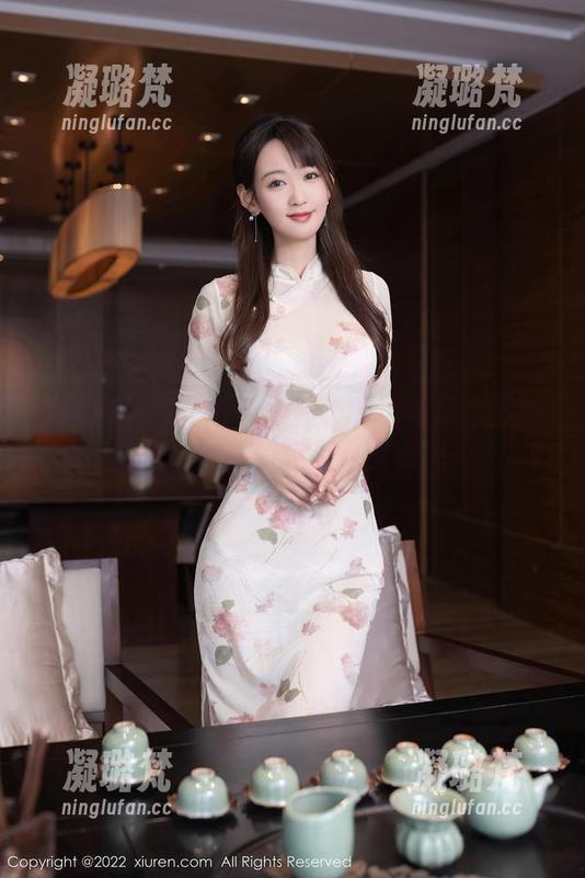 Xiuren秀人网-糯美子 Xiuren秀人网 - 糯美子的比基尼套图:阳光、沙滩、还有点小心思…