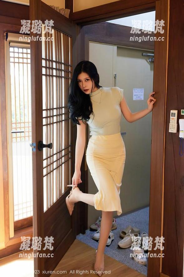 Xiuren秀人网-艾静香 Xiuren秀人网 - 当厨娘遇上美图:艾静香的作品一探究竟!