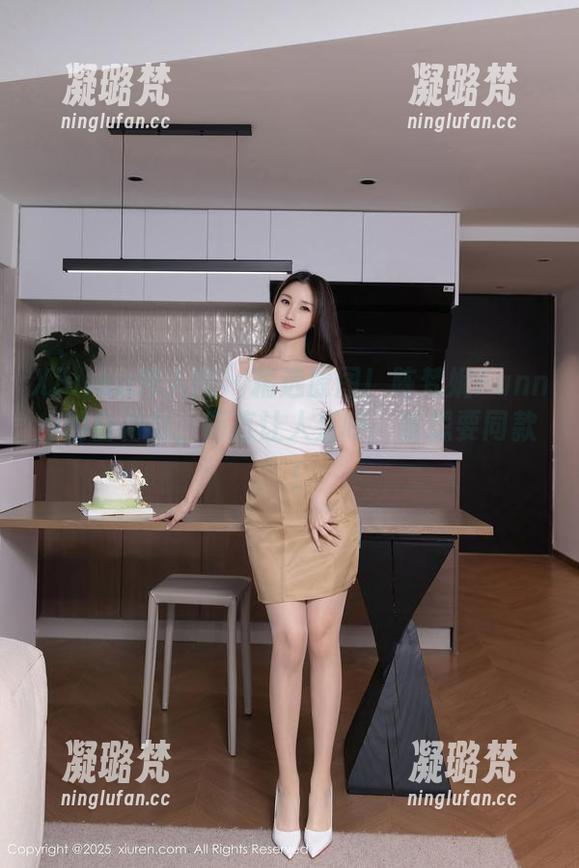 Xiuren秀人网-陈梵妮Fanny Xiuren秀人网 - 精选原图!陈梵妮Fanny的白衬衫,简直让人直呼‘我想要同款’!