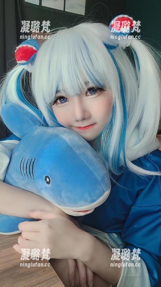 sally多啦雪在线：初音写真，妥妥的‘灵魂出窍’时刻！