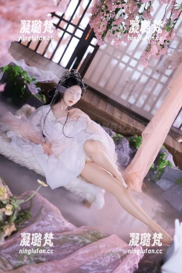 三度_69，浴室兔叽和那些让人捉摸不透的写真！快来看图集！