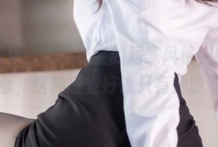 最新图集：乖乖衣宝的居家风格，随性但是好看，这种感觉好像只有她能驾驭。