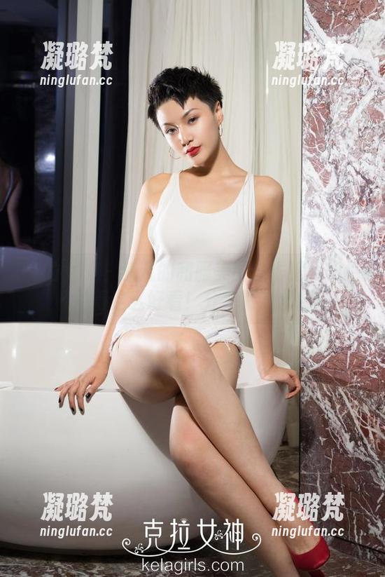 克拉女神-梦凡 克拉女神 - 梦凡的和服美图:谁把我和栏杆拍得这么好看!分享紧急求解!