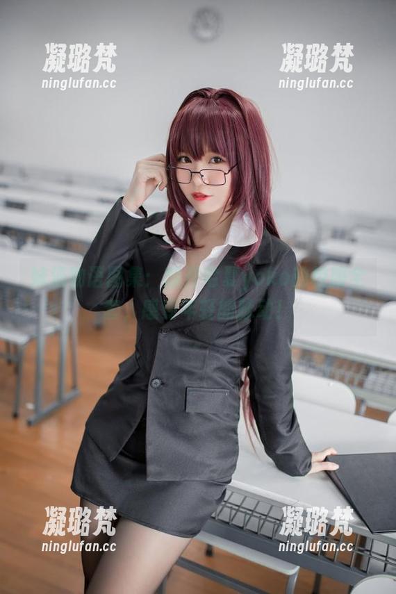 妹汤物语图集：翻开宅夏yoko的校服全套，感受年轻的脉动！
