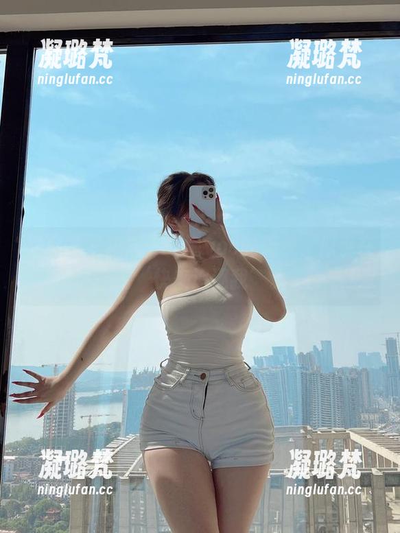 微密圈 - 精选：安妮yoo的天使，似乎在说‘快来追逐我’。