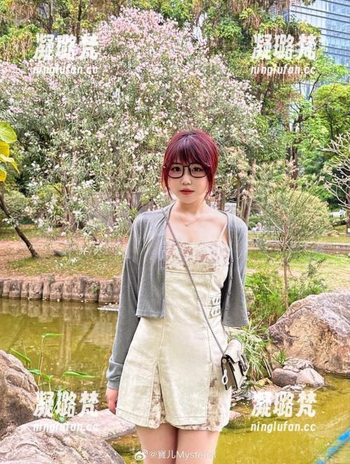 宝儿mysterial的秘密：这组cos写真，简直像是给心情加了特效！