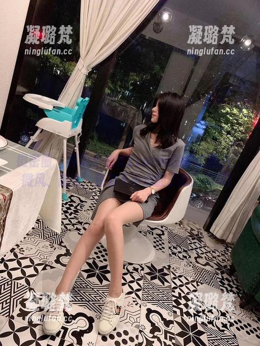 微密圈 - 海边小仙女ELaine的全套图片：微风、阳光，还有不小心翻了趟的裙摆！
