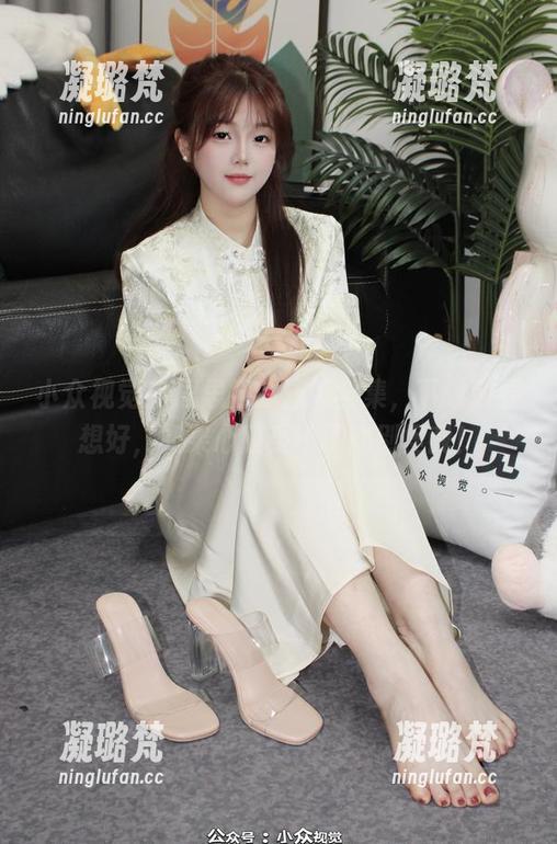 小众视觉 - 思思姐的泳装全集，下载前要想好，如果心脏受不了就别怪我！