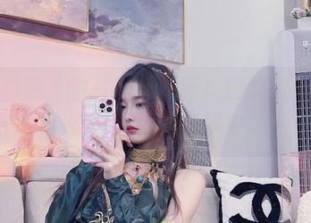 小小奶瓶儿的写真集更新！珍珠人鱼加长版，仿佛置身梦中