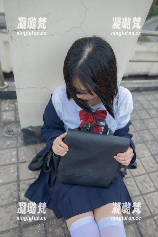 少女秩序-晞可 少女秩序 - 晞可JK写真美图合集,让我不自觉的停留在这些瞬间,很难自拔啊!