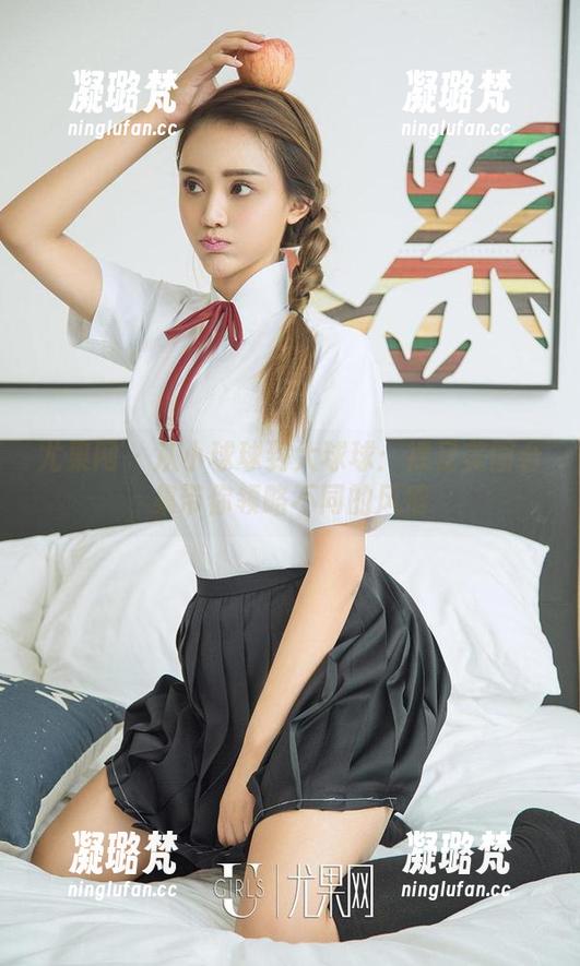 尤果网-球球 尤果网 - 从小球球到大球球:裸足美图合集带你领略不同的风情