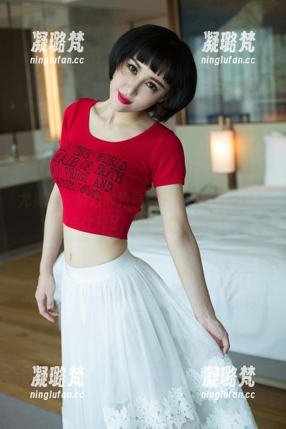 尤果网 - 偷心的豹纹：研依的写真原图，完美诠释了‘魅’力的真谛！