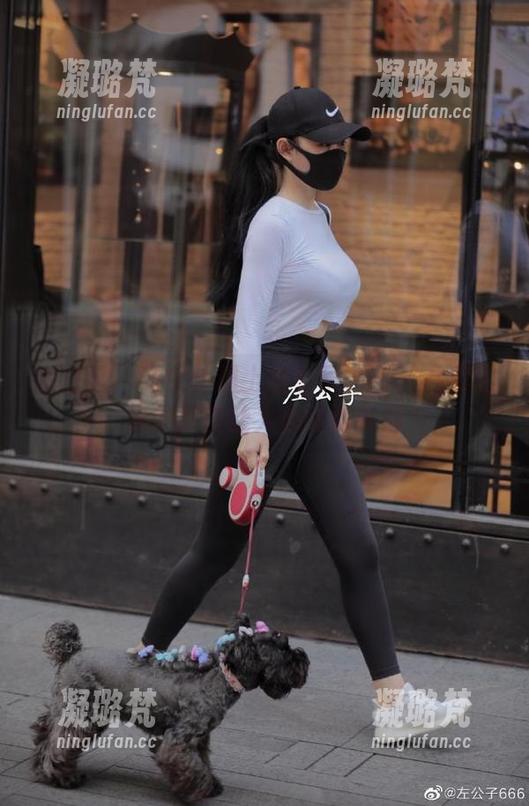 微密圈 - 当女仆遇上左公子666：私房图集中那些让人心动的瞬间