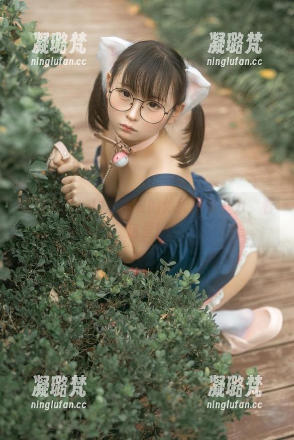 私房图片：幼水铃衣的体操服吸引力，看这里！