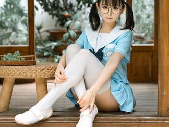 敢不敢一探究竟？幼水铃衣的午间更衣室里，作品集和原图共舞！