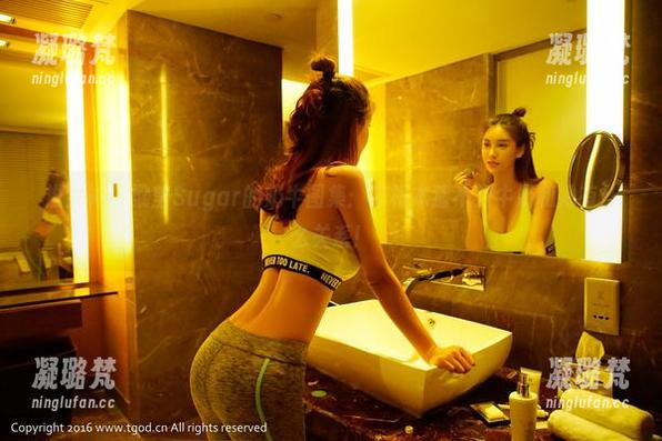 推女神 - 梁莹Sugar的奶牛图集：你根本猜不到牛奶和她有什么关系！