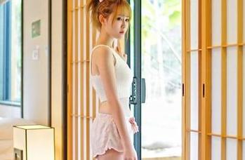 推女神 – 黄可christine的自拍原图，分享给我的时候别忘了附上你的评价！