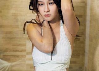 推女郎 – 迷失在“沙子”的粉色世界：满满都是质感的写真原图，感觉自己都被吸引了。