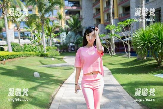 推女郎-黄可 推女郎 - 让人目不暇接的黄可比基尼写真,来看看她如何定义性感。