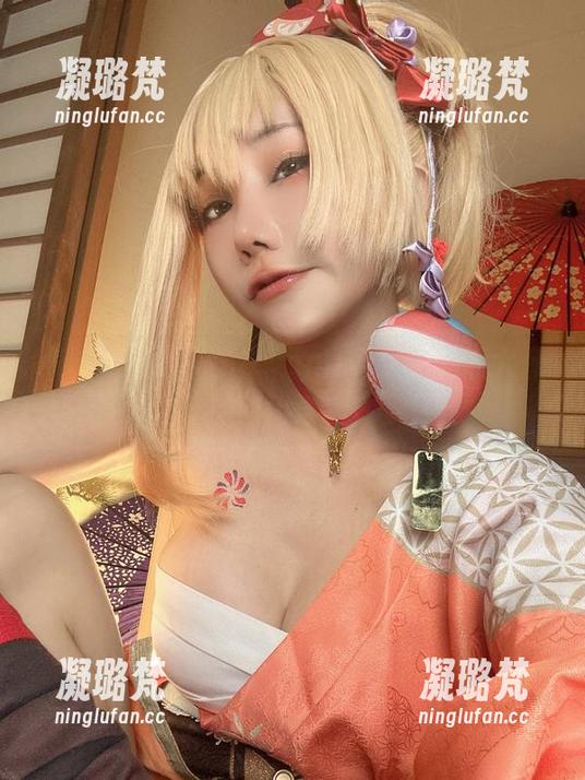 美图飘逸间，杨衣yangyi空姐脑洞大开的时尚合集！
