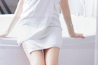 果团网 – 松果儿的私拍凌晨厨房：炸裂你的想象，厨娘也有妩媚的一面！