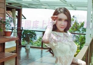 果团网 – 最新图库上线！蜜桃Q妹儿的JK风格简直甜到心坎里！