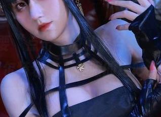 让人想要“点击”的私房合集，桜满三时与史尔特尔同人礼服的绝妙结合。