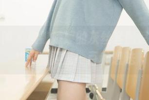 梦丝女神 – 被魏婷婷的灰丝套图惊艳，脑袋里竟闪过一百种想法