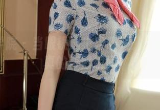 模范学院 – 当眼镜遇上噜噜妞儿：在线写真的奇妙瞬间
