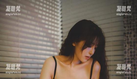 樱晚gigi的泳装，那画面感好到让我怀疑眼睛，高清分享一试身手