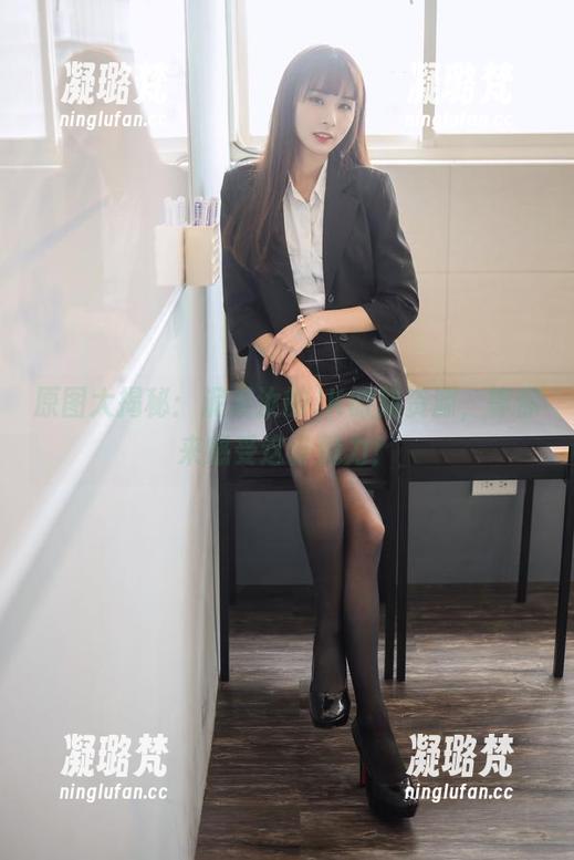 原图大揭秘：泥泥汝的JK时刻资源，等你来感受这份魅力！