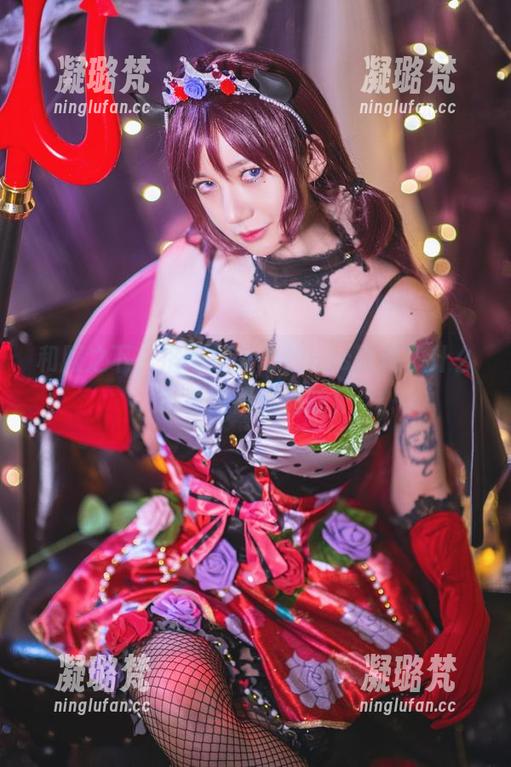 和服之下，洛丽塔大哥的cos展现了什么？美图慢慢揭晓！
